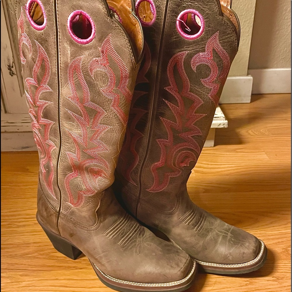 TONY LAMA - size 7.5